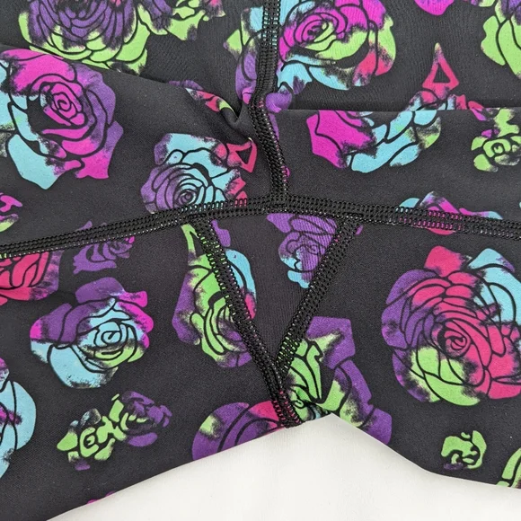 🦄 RARE Lululemon Limited Edition Wunder Under Pant Ivivva Neon Rainbow Rose - Picture 12 of 12